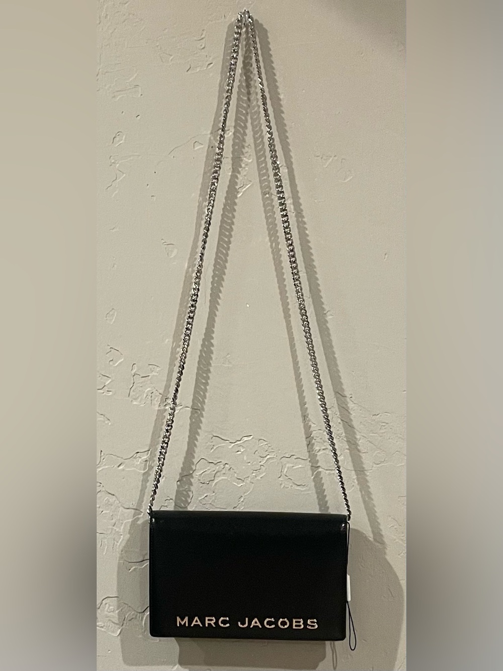 NWT Marc Jacobs Party Wallet in Black Leather with Silver Chain. Crisp! - Picture 3 of 7